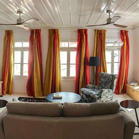 I Than My Luggage Townhouse