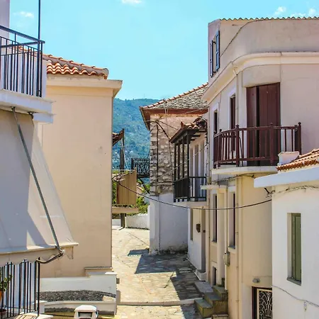 I Than My Luggage Townhouse *